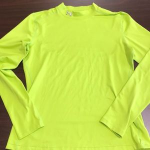 UNDER ARMOUR Women’s Cold Gear Mock Turtleneck- XL